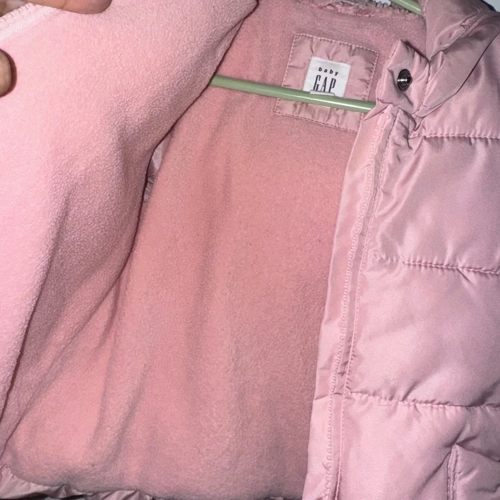 GAP Baby Girl Pink Puffer Jacket 18-24M Hooded Winter Coat Bow Pockets
